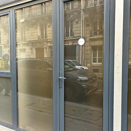 Stylish Modern Studio Apartment باريس المظهر الخارجي الصورة