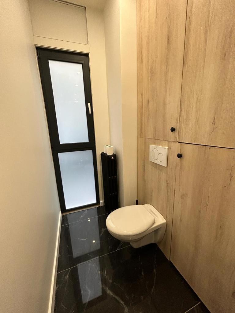 Stylish Modern Studio Apartment باريس المظهر الخارجي الصورة